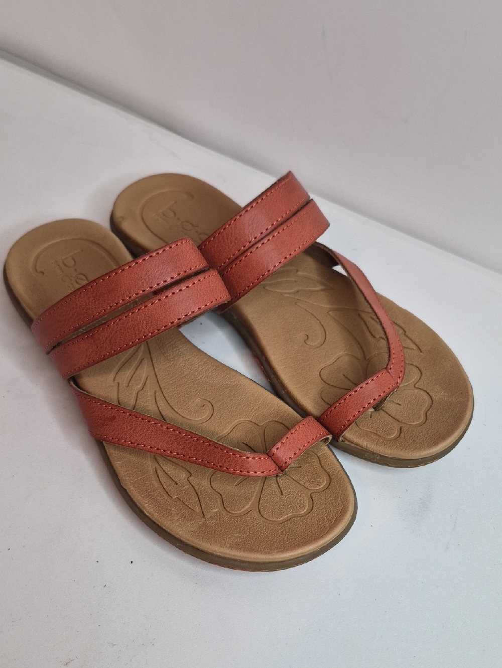b.o.c. Coral Double-Strap Toe-Loop Sandals Size 6M